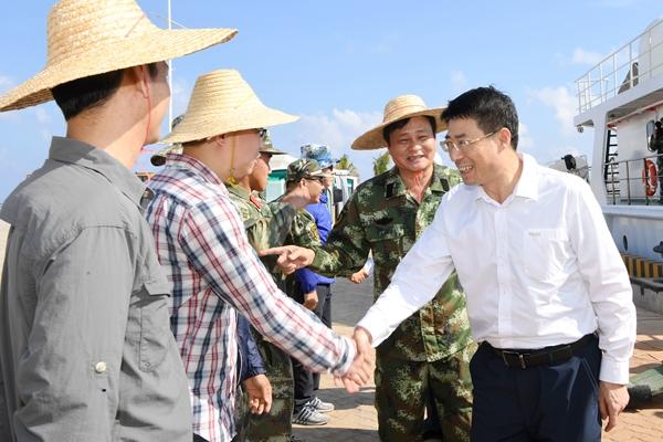 西沙群岛公安局强化安保措施，深化服务群众，全力维护海岛安宁